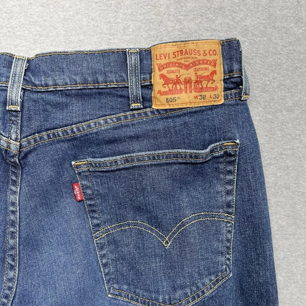 Levi's 505 Jeans Men's 38x30 Blue Straight Cotton Denim Dark Wash‎ Pockets Logo